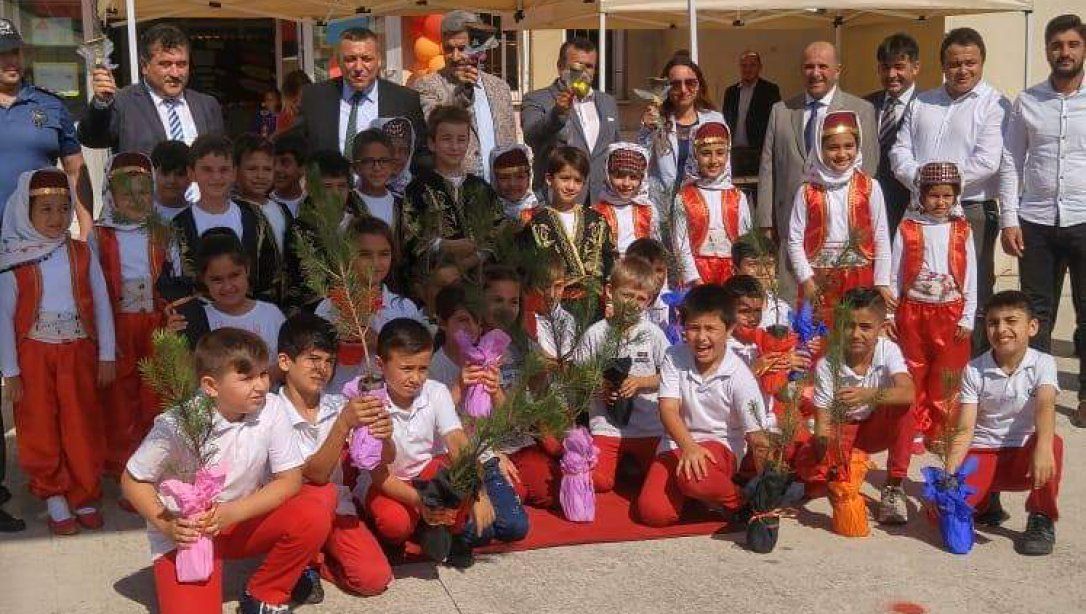 İlköğretim Haftası Fazıl Mustafa Paşa İlkokulu'nda Düzenlenen Törenle Kutlandı