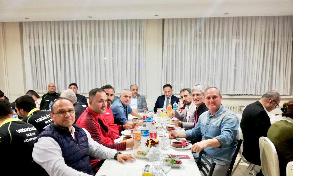 Türkiye Öğretmenler Kupası Finalinde Futsal Bölge Şampiyonu İlçemize İl Milli Eğitim Müdürlüğümüzce Yemek Verildi