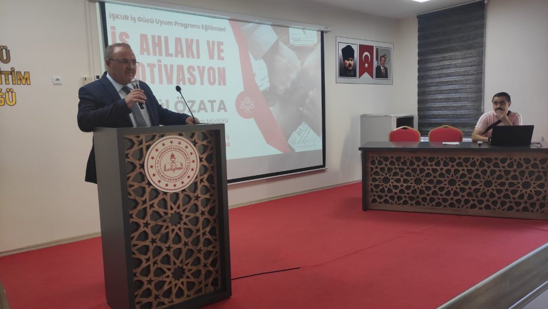 İş Ahlakı ve Motivasyon Konulu Seminer Gerçekleştirildi