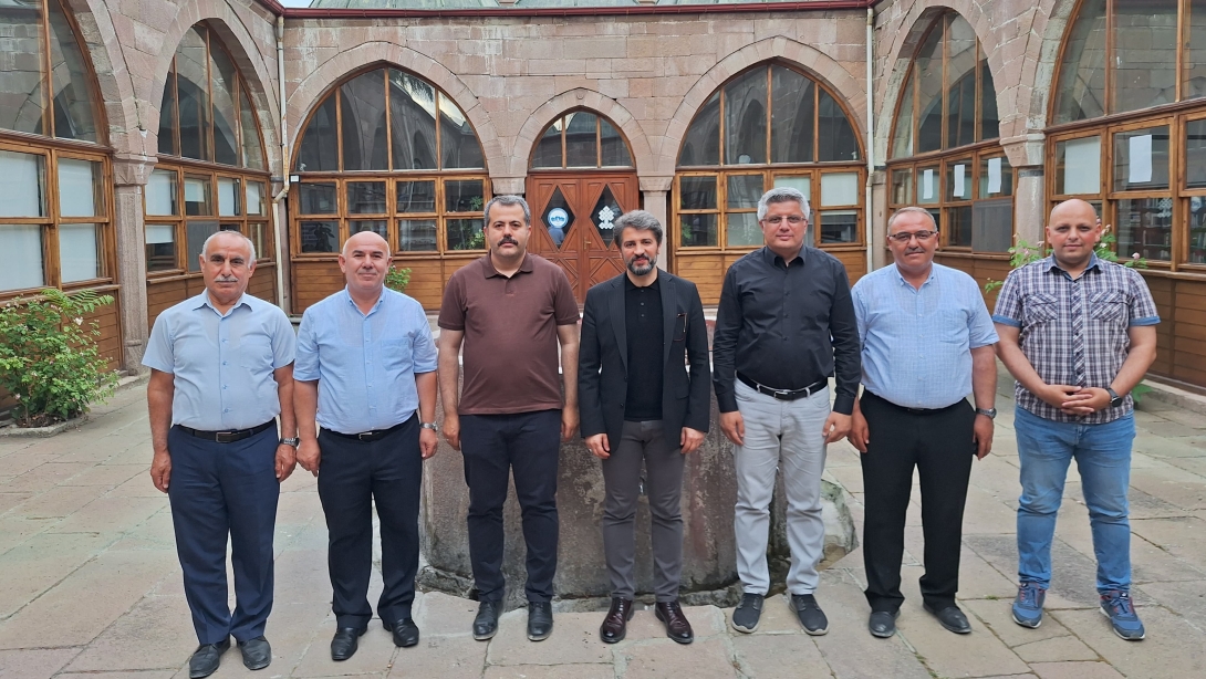 Bakanlığımız Hayat Boyu Öğrenme Genel Müdürü Sayın Cengiz METE ve İl Milli Eğitim Müdürü Sayın Dr. Murat AĞAR'ı İlçemizde Ağırladık